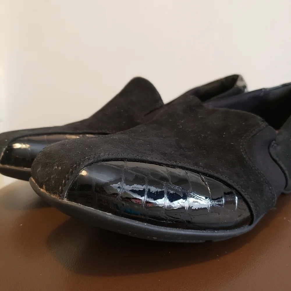 Clarks Black Faux Snakeskin Accent Suede Stretch